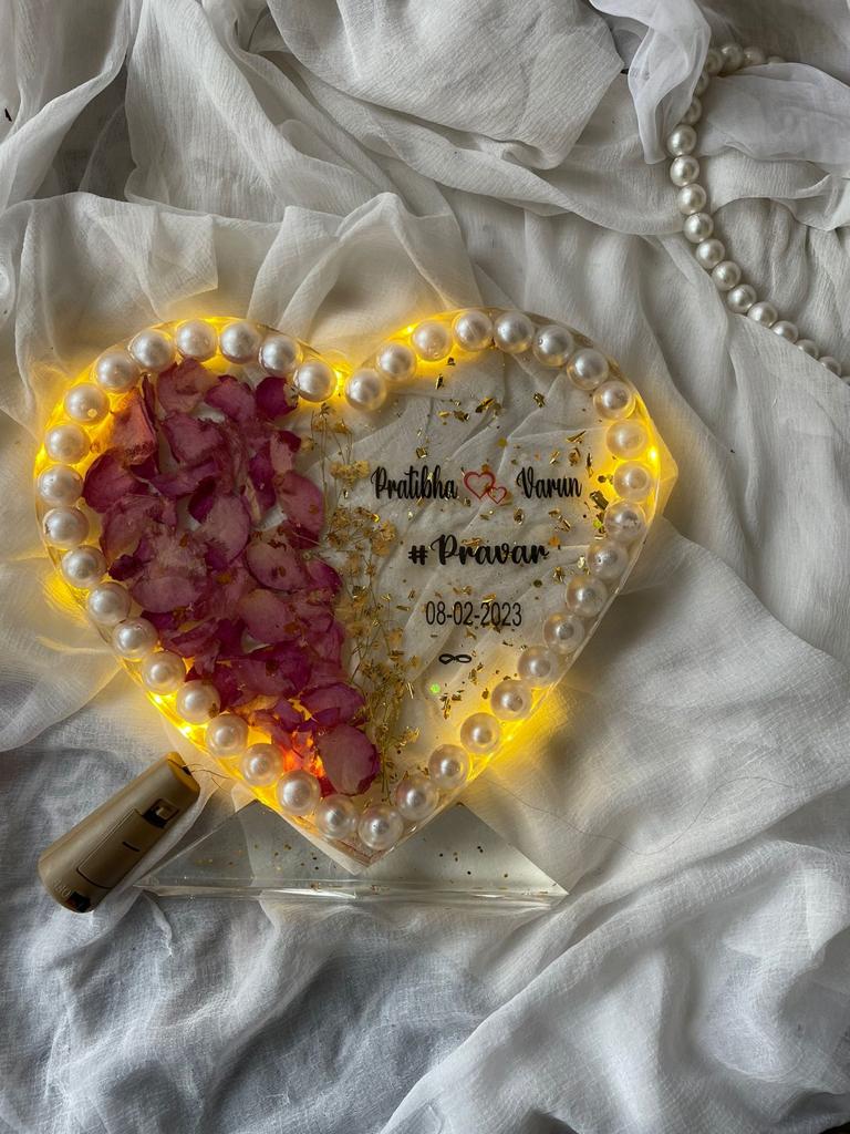 Crystal Rose Garden Heart Shaped Coaster with Preserved Roses and Pearls