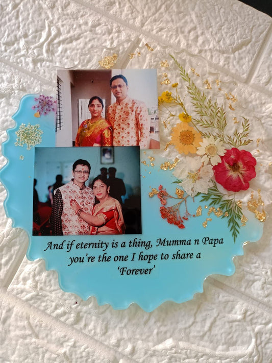 Magical Memories: Quirky Circle Resin Frame for Couple's Memories