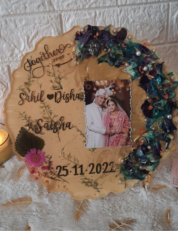 Resin Flowers Preserved Couple Photo Frame