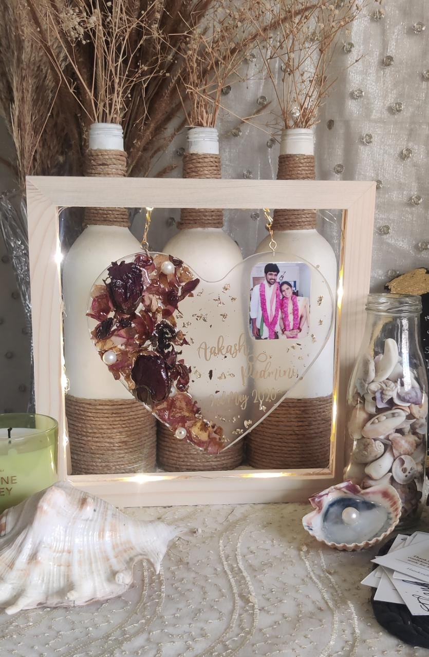 Resin heart flower with light frame