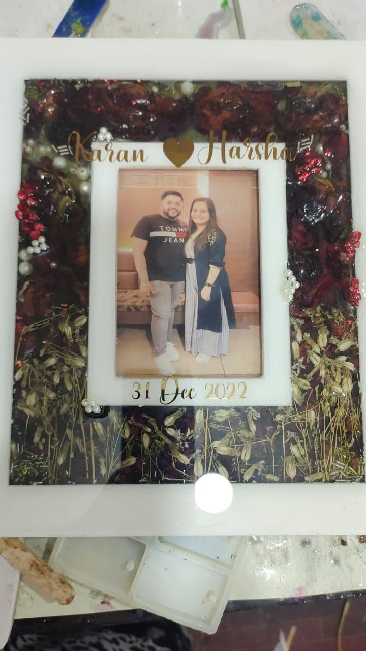 Petal Parade: Playful Resin Flower Preservation Photo Frame