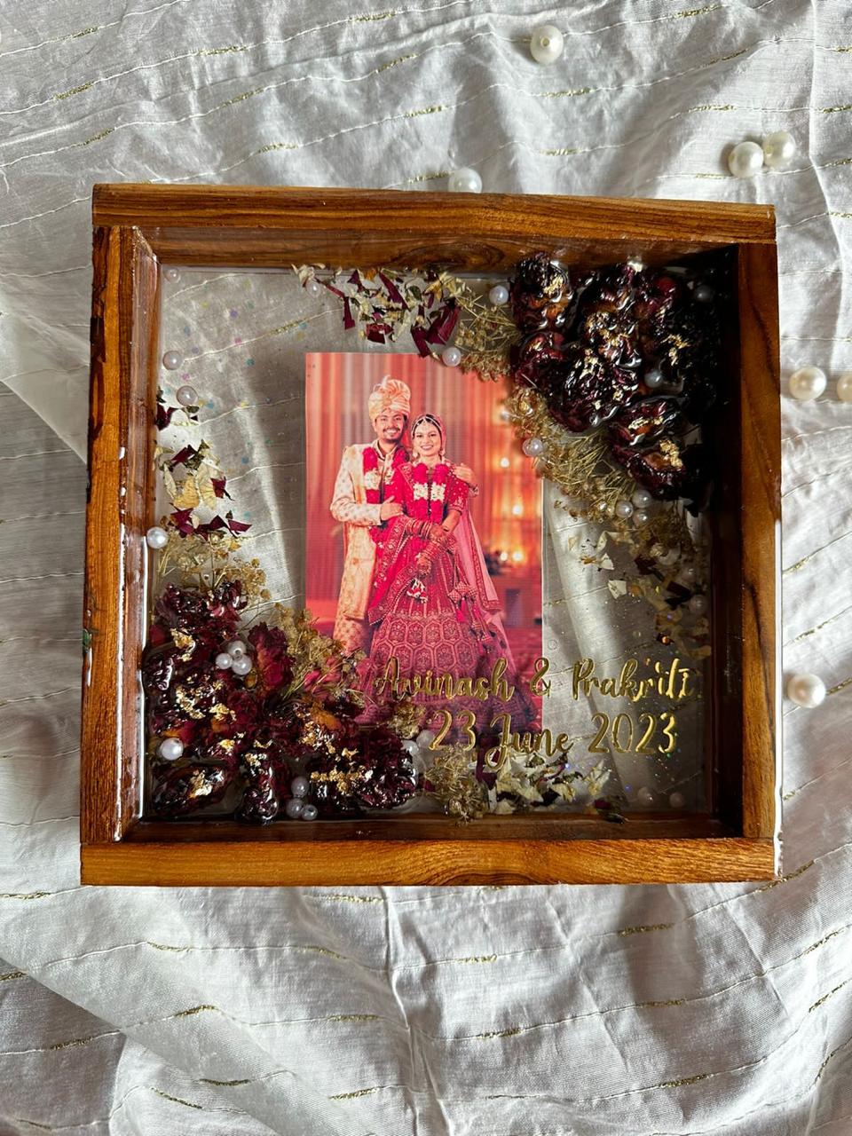 Eternal Devotion Varmala preservation Resin Frame